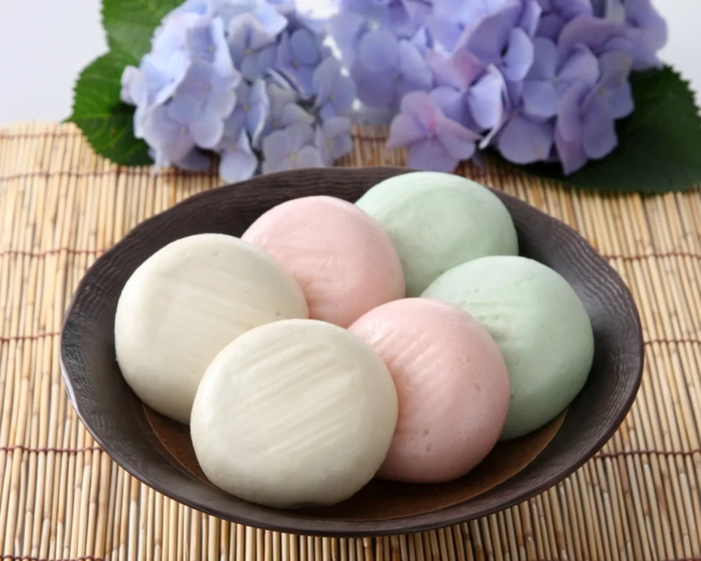 <small>7月1日は「氷室の日」</small><br>氷室万頭・氷室ちくわ特別販売