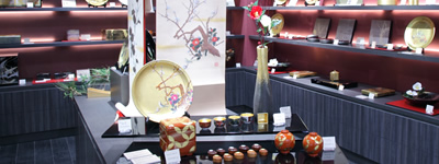 Gold leaf crafts of Kanazawa